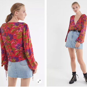 UO Georgie Surplice Blouse Floral Long Sleeve in Pinks Size Large